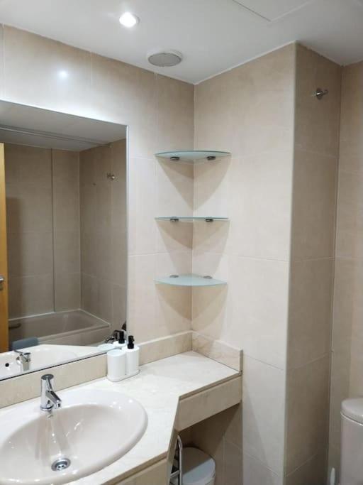 Apartamento Amplio, Luminoso Y Confortable Cc Мадрид Екстериор снимка